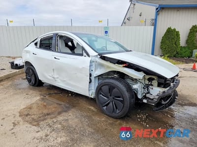 Czwarte zdjęcie samochodu z boku: 2026 TESLA MODEL Y VIN:7SAYGDEE8TF359387 - miniatura