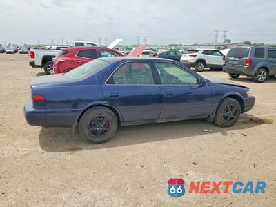 Trzecie zdjęcie samochodu z tyłu: 1998 TOYOTA CAMRY LE VIN:4T1BG22K0WU382557 - miniatura
