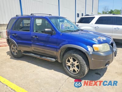 Czwarte zdjęcie samochodu z boku: 2005 FORD ESCAPE XLT VIN:1FMYU93195KA46031 - miniatura