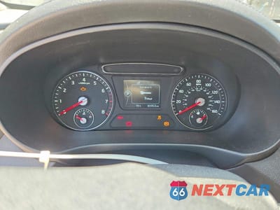 Zdjęcie 9 z 13 samochodu: 2016 KIA SORENTO LX VIN:5XYPG4A36GG125583 - miniatura