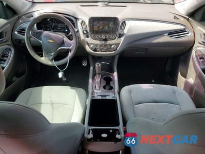 Zdjęcie 8 z 12 samochodu: 2017 CHEVROLET MALIBU LT VIN:1G1ZE5STXHF170901 - miniatura