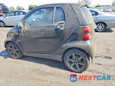 Drugie zdjęcie samochodu z przodu: 2011 SMART FORTWO PURE VIN:WMEEJ3BA0BK428069 - miniatura