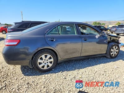Trzecie zdjęcie samochodu z tyłu: 2011 TOYOTA CAMRY LE VIN:4T1BF3EK8BU620220 - miniatura