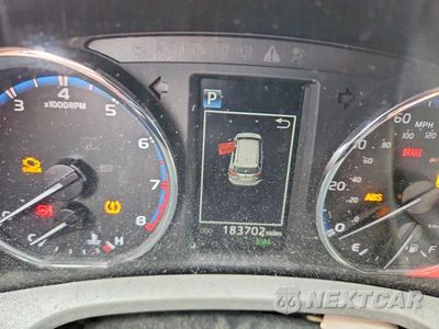 Zdjęcie 9 z 12 samochodu: 2017 TOYOTA RAV4 LIMITED VIN:2T3DFREV8HW665163 - miniatura