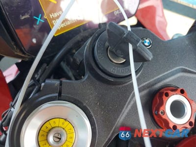 Zdjęcie 8 z 9 samochodu: 2024 BMW S 1000 RR VIN:WB10E6302R6K38150 - miniatura