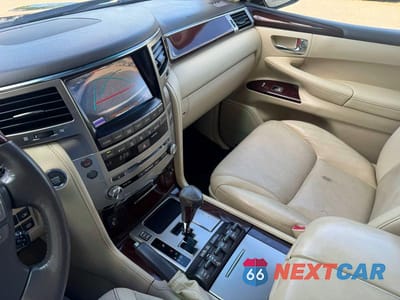 Zdjęcie 11 z 13 samochodu: 2015 LEXUS LX 570 VIN:JTJHY7AX9F4181761 - miniatura