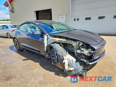 Czwarte zdjęcie samochodu z boku: 2025 TESLA MODEL 3 VIN:5YJ3E1EB1SF060467 - miniatura