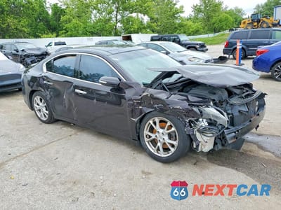 Czwarte zdjęcie samochodu z boku: 2014 NISSAN MAXIMA 3.5 SV VIN:1N4AA5AP7EC432686 - miniatura