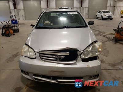 Piąte zdjęcie samochodu w środku: 2004 TOYOTA COROLLA SEDAN 2WD VIN:1NXBR32E04Z191129 - miniatura