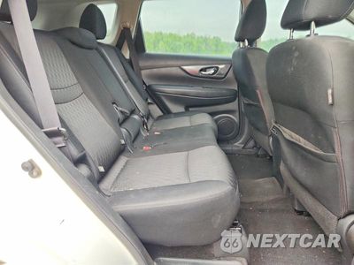 Zdjęcie 11 z 13 samochodu: 2017 NISSAN ROGUE S VIN:KNMAT2MT3HP534754 - miniatura