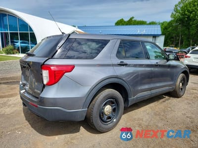 Trzecie zdjęcie samochodu z tyłu: 2023 FORD EXPLORER POLICE INTERCEPTOR VIN:1FM5K8AB7PGC07786 - miniatura