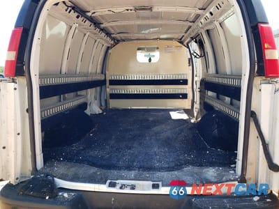 Zdjęcie 10 z 13 samochodu: 2012 CHEVROLET EXPRESS 1500 CARGO DELIVERY VAN VIN:1GCSGAFXXC1112866 - miniatura