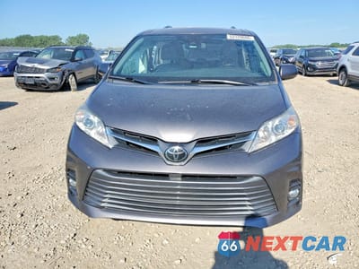 Piąte zdjęcie samochodu w środku: 2019 TOYOTA SIENNA XLE 8-PASSENGER VIN:5TDYZ3DC0KS979985 - miniatura