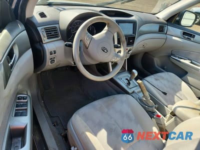Zdjęcie 8 z 12 samochodu: 2010 SUBARU FORESTER 2.5X PREMIUM VIN:JF2SH6CC9AH769126 - miniatura