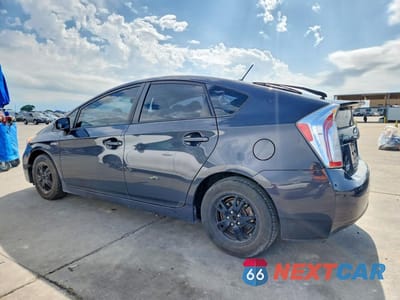 Drugie zdjęcie samochodu z przodu: 2015 TOYOTA PRIUS TWO VIN:JTDKN3DU2F0448435 - miniatura