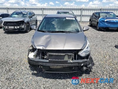 Piąte zdjęcie samochodu w środku: 2017 HYUNDAI ACCENT SE VIN:KMHCT4AE6HU364977 - miniatura