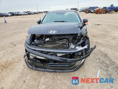 Piąte zdjęcie samochodu w środku: 2024 HYUNDAI SONATA SEL VIN:KMHL64JA2RA376857 - miniatura