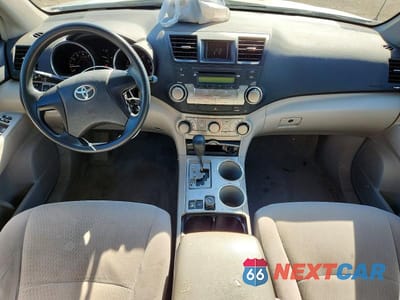 Zdjęcie 8 z 14 samochodu: 2008 TOYOTA HIGHLANDER BASE VIN:JTEES41A382048800 - miniatura