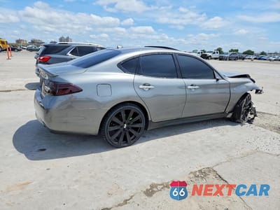 Trzecie zdjęcie samochodu z tyłu: 2012 INFINITI M37 X VIN:JN1BY1ARXCM394238 - miniatura