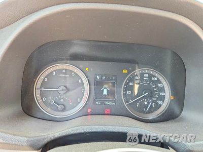 Zdjęcie 9 z 13 samochodu: 2017 HYUNDAI TUCSON SE VIN:KM8J33A49HU264820 - miniatura