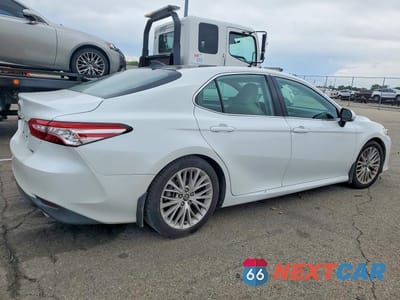 Trzecie zdjęcie samochodu z tyłu: 2019 TOYOTA CAMRY XLE VIN:4T1B11HK2KU781323 - miniatura