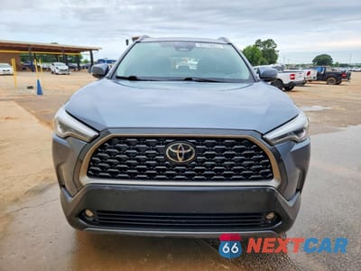 Piąte zdjęcie samochodu w środku: 2023 TOYOTA COROLLA CROSS XLE VIN:7MUDAABG9PV050049 - miniatura