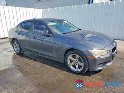 Czwarte zdjęcie samochodu z boku: 2013 BMW 328 XI SULEV VIN:WBA3B5C57DF597742 - miniatura