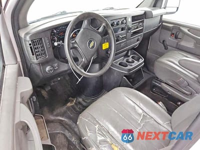 Zdjęcie 8 z 13 samochodu: 2012 CHEVROLET EXPRESS G1500 VIN:1GCSGAFX8C1149429 - miniatura