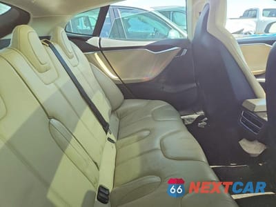 Zdjęcie 10 z 12 samochodu: 2013 TESLA MODEL S VIN:5YJSA1CN1DFP13869 - miniatura