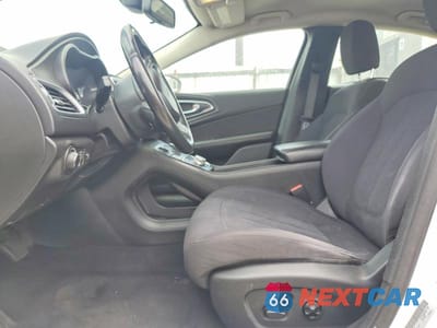 Zdjęcie 8 z 13 samochodu: 2015 CHRYSLER 200 LIMITED VIN:1C3CCCABXFN587507 - miniatura