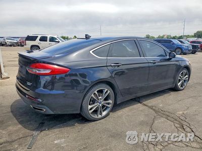 Trzecie zdjęcie samochodu z tyłu: 2019 FORD FUSION TITANIUM VIN:3FA6P0D93KR226492 - miniatura