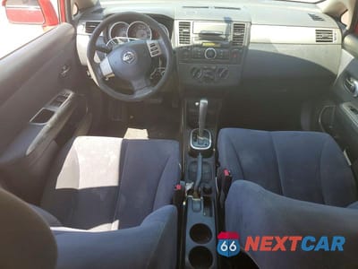 Zdjęcie 8 z 12 samochodu: 2009 NISSAN VERSA VIN:3N1BC13E79L371270 - miniatura