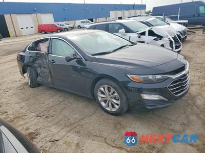 Czwarte zdjęcie samochodu z boku: 2019 CHEVROLET MALIBU LT VIN:1G1ZD5ST0KF117571 - miniatura