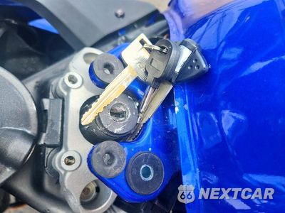 Zdjęcie 8 z 9 samochodu: 2013 KAWASAKI EX650 E VIN:JKAEXEE18DDA09329 - miniatura