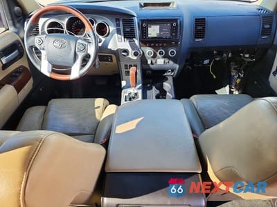 Zdjęcie 8 z 14 samochodu: 2017 TOYOTA SEQUOIA PLATINUM VIN:5TDDW5G17HS154242 - miniatura