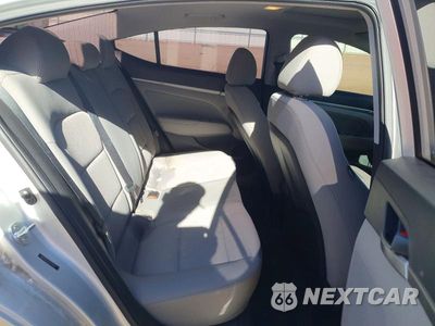 Zdjęcie 10 z 12 samochodu: 2018 HYUNDAI ELANTRA VALUE EDITION VIN:5NPD84LF4JH370647 - miniatura