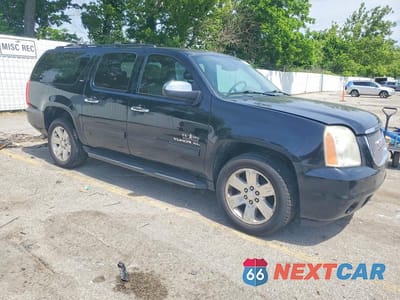 Czwarte zdjęcie samochodu z boku: 2012 GMC YUKON XL C1500 SLT VIN:1GKS1KE04CR310571 - miniatura