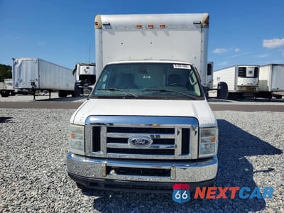 Piąte zdjęcie samochodu w środku: 2014 FORD ECONOLINE E450 SUPER DUTY CUTAWAY VAN VIN:1FDXE4FS2EDA78596 - miniatura