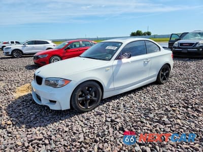 2013 BMW 135 I WBAUC9C5XDVM13599 - główne zdjęcie licytacji z USA - miniatura
