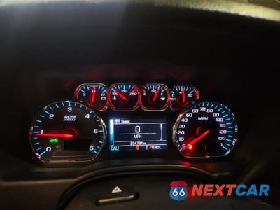 Zdjęcie 9 z 13 samochodu: 2019 CHEVROLET SUBURBAN K1500 LS VIN:1GNSKGKC7KR312602 - miniatura