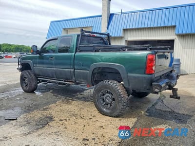 Drugie zdjęcie samochodu z przodu: 2004 CHEVROLET SILVERADO K2500 HEAVY DUTY VIN:1GCHK29284E306644 - miniatura