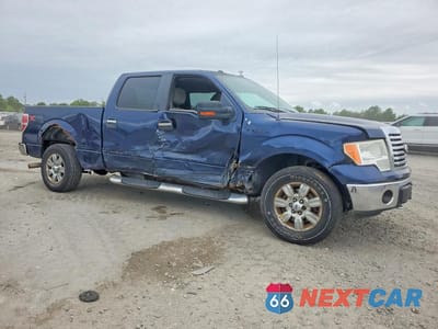 Czwarte zdjęcie samochodu z boku: 2010 FORD F150 SUPERCREW VIN:1FTFW1E88AFA53136 - miniatura