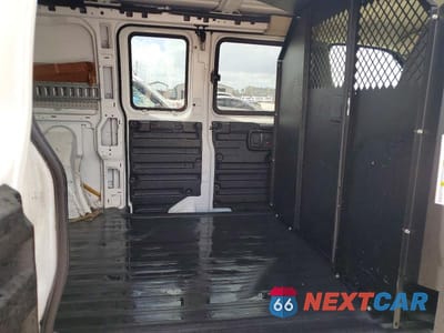 Zdjęcie 10 z 12 samochodu: 2010 CHEVROLET EXPRESS 1500 CARGO DELIVERY VAN VIN:1GCUGADX8A1171259 - miniatura