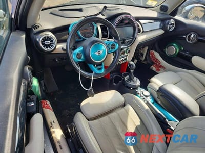 Zdjęcie 8 z 13 samochodu: 2017 MINI COOPER S VIN:WMWXP7C31H2A45988 - miniatura