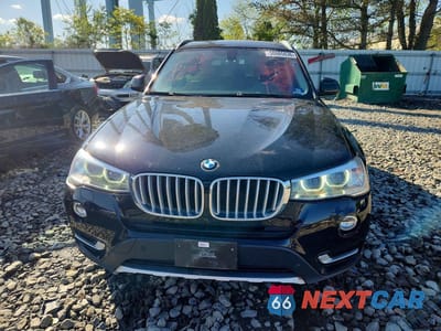 Piąte zdjęcie samochodu w środku: 2017 BMW X3 XDRIVE28I VIN:5UXWX9C51H0T13909 - miniatura