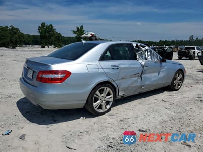Trzecie zdjęcie samochodu z tyłu: 2013 MERCEDES-BENZ E 350 4MATIC VIN:WDDHF8JB9DA725294 - miniatura