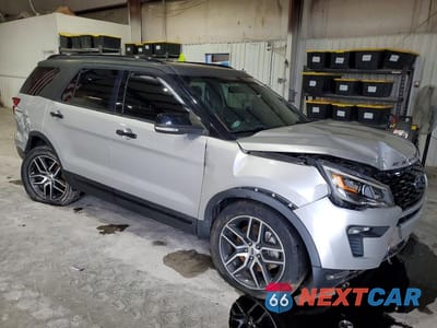 Czwarte zdjęcie samochodu z boku: 2018 FORD EXPLORER SPORT VIN:1FM5K8GT1JGB07884 - miniatura