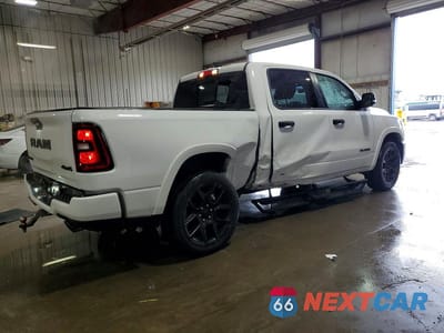 Trzecie zdjęcie samochodu z tyłu: 2025 RAM 1500 LARAMIE VIN:1C6SRFJP2SN737095 - miniatura