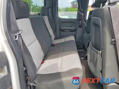 Zdjęcie 10 z 12 samochodu: 2009 CHEVROLET SILVERADO K1500 VIN:2GCEK19C791126425 - miniatura