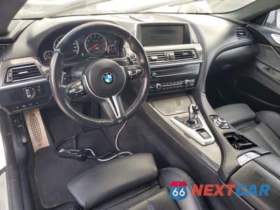 Zdjęcie 8 z 12 samochodu: 2014 BMW M6 VIN:WBSLX9C58ED160219 - miniatura